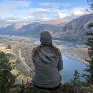 Meet your Posher, Meredith